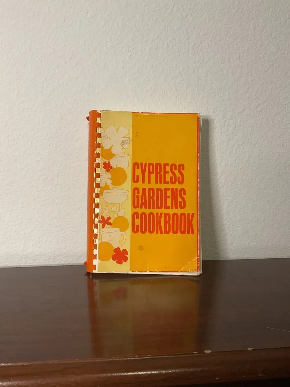 Vintage 1973 winter haven Florida cypress gardens cookbook